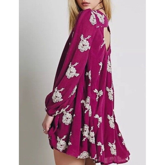 Free People Emma Austin Embroidered Tunic Dress Size MED Fuchsia Floral Boho - Picture 2 of 16